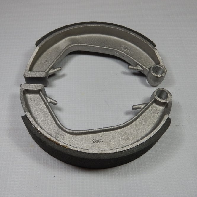 Norton Dominator / Commando Front & Rear Brake Shoes OEM No 06-0828, 06-3417