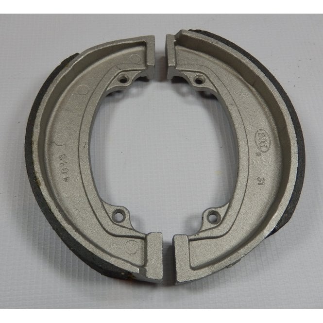 Rear Brake Shoes for BSA B25 / B50 / A65 / A75 Triumph T120 / T140 / T150 Conical Hub.